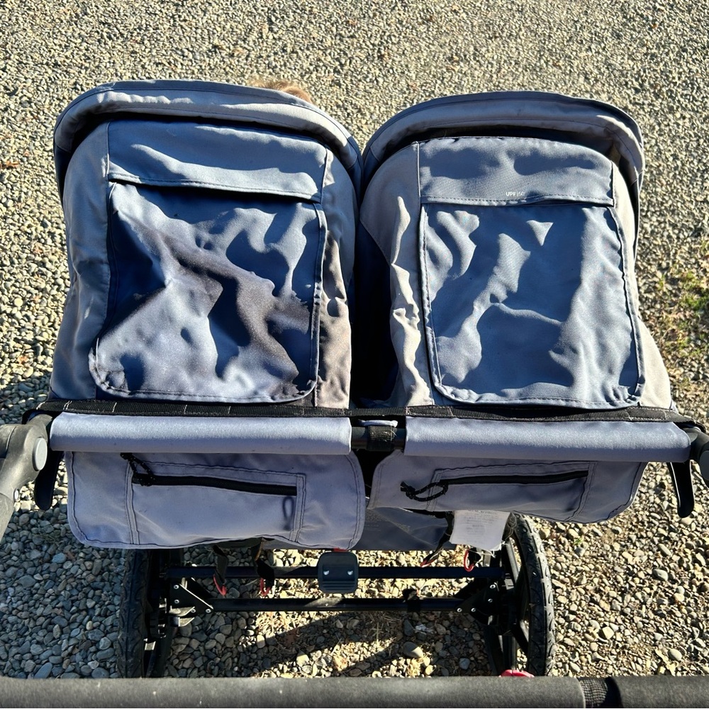 BOB Double Stroller - Picture 6 of 8